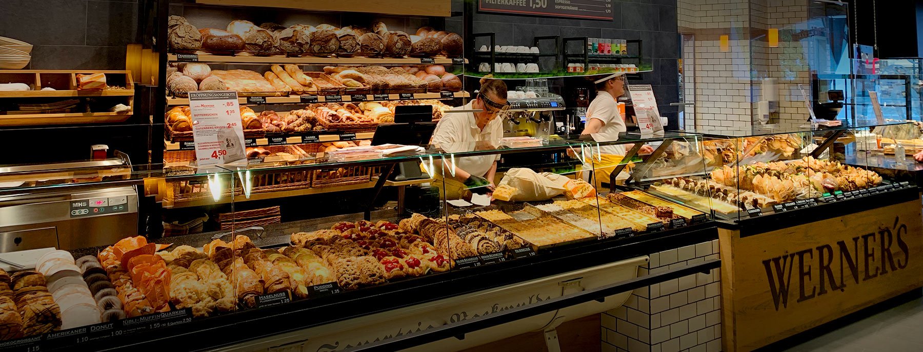 Theke einer Werners Bäckerei-Filiale